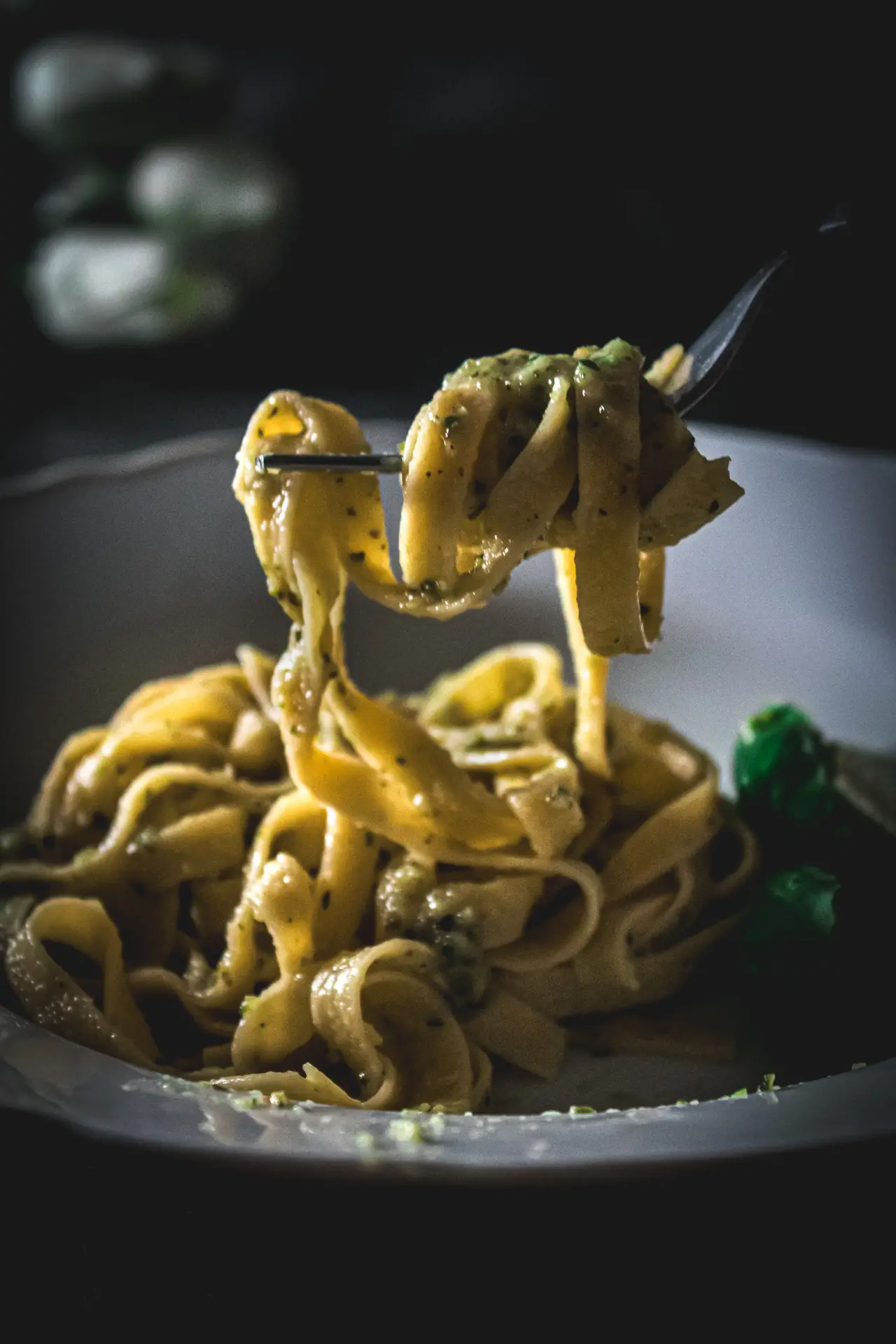 Fettuccine Estive al Pesto di Zucchine: Ricetta Facile e Veloce